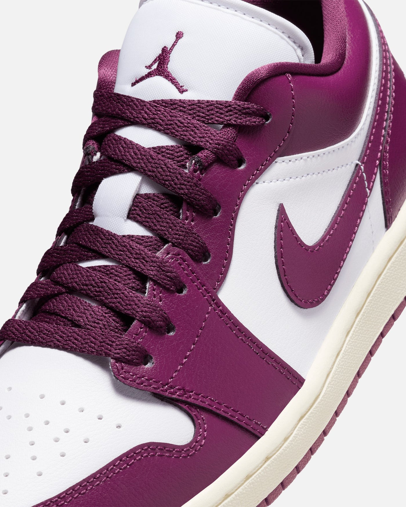 Jordan Women's Air Jordan 1 Low "Fireberry" White/Bordeaux
